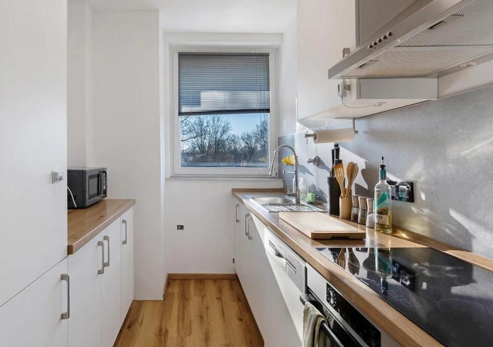 Charmentes Privatzimmer Mit Kueche, Naturgebiet Düsseldorf Esterno foto
